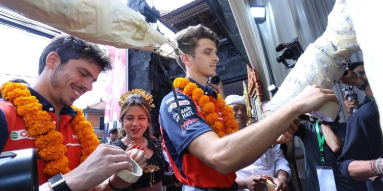 Joan Mir dan Luca Marini Sapa Bikers Honda di Bali