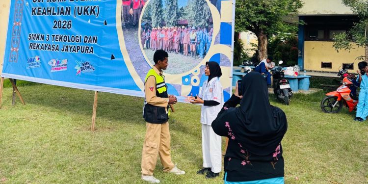 AHM Hadirkan SMKreator untuk Siswa Papua