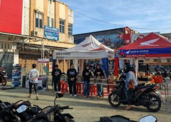Komunitas Honda dan Astra Motor Aimas Berbagi Takjil
