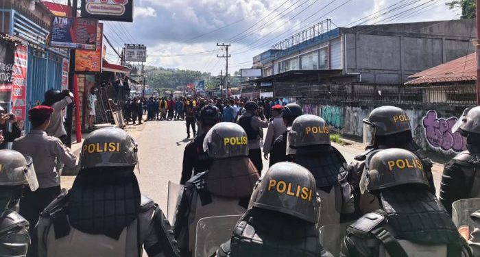Longmarch Dibatalkan, Aksi Unjuk Rasa di Jayapura Sempat Memanas