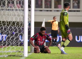 Persipura Ditahan Imbang Persela