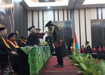 Wisuda ke-21 UM Papua, Alumni Diminta Bangun Daerah