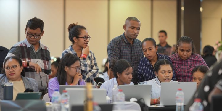 Pelajar hingga Profesional, Pelatihan AI di Timika Disambut Antusias
