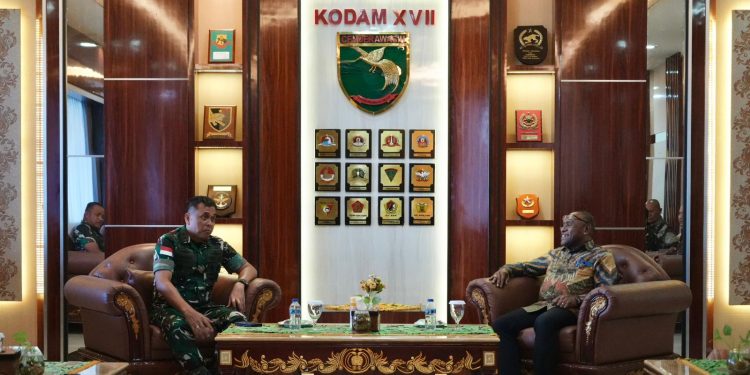 PLN dan Kodam Cenderawasih Perkuat Sinergi Kelistrikan Papua