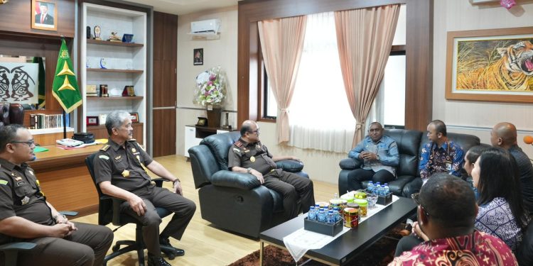 PLN UIP MPA dan Kejati Papua Dukung Percepatan Infrastruktur Kelistrikan