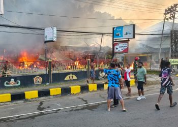 Kebakaran 11 Ruko di Waena, Polisi Dalami Dugaan Penyebab Api