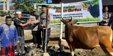 Tali Asih Iduladha, Polresta Jayapura Kota Serahkan Hewan Kurban