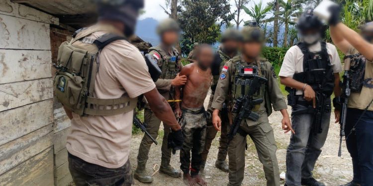 Terduga Terkait KKB, Pria Berinisial PP Jalani Pemeriksaan