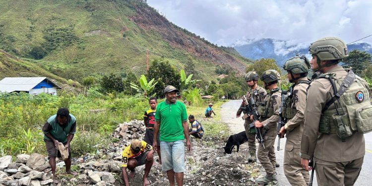 Satgas Ops Damai Cartenz Tingkatkan Kewaspadaan di Puncak Jaya