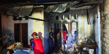 Api Melahap Rumah di Koya Tengah, Dua Anak Nyaris Jadi Korban