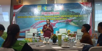 Perang Melawan HIV dan TB Dimulai dari Ruang Redaksi
