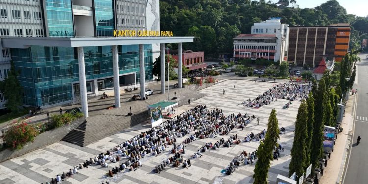 Gubernur Papua Serukan Semangat Toleransi