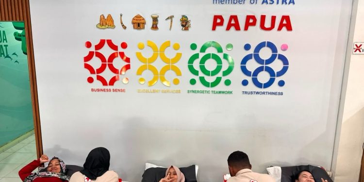 Astra Motor Papua Tebar Kepedulian Lewat Donor Darah