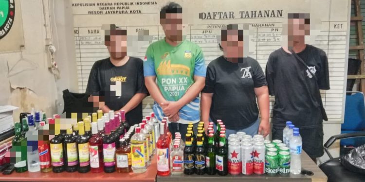 Empat Penjual dan 97 Botol Miras Diamankan di Entrop