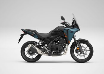New NX500 Perdana Meluncur di Indonesia