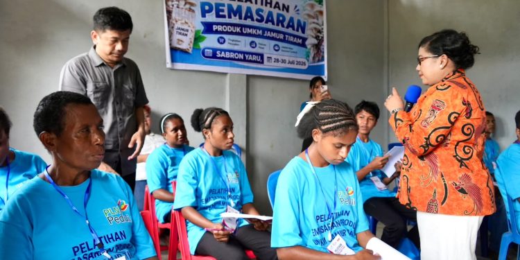 PLN Perkuat Pemasaran UMKM Jamur Tiram Sabron Yaru