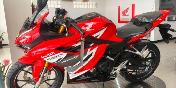Menjelajah Beragam Jalan Papua Bersama Honda CBR150R