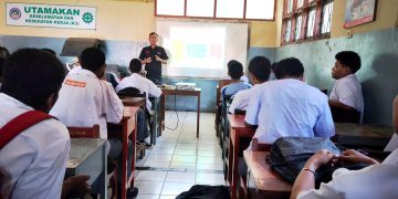 Astra Motor Papua Pertajam Keterampilan Siswa SMKN 1 Sentani