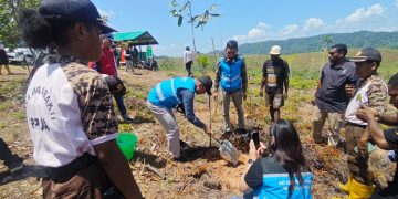PLN UIP MPA Tanam Ratusan Pohon untuk Generasi Mendatang