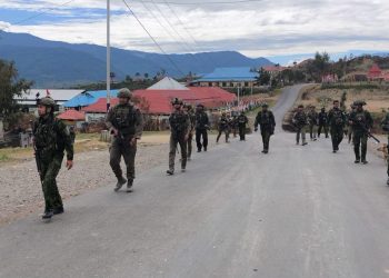Satgas Damai Cartenz dan TNI Perkuat Keamanan Intan Jaya