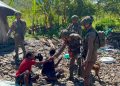 Patroli Sambil Berbagi, Cara Satgas Damai Cartenz Jaga Keamanan di Puncak Jaya