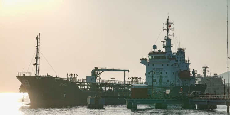 Akses Jalan Sempat Terputus, Pertamina Gunakan Strategi Khusus Distribusikan BBM ke NTT