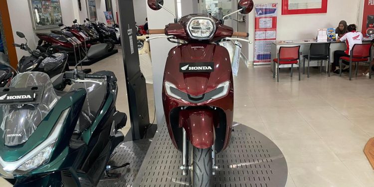 Honda Stylo 160 Tampil Stylish dan Bertenaga, Konsumsi Bahan Bakar Tetap Efisien