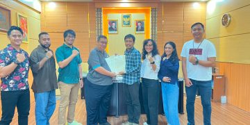 PLN UIP MPA Terima 5 Sertifikat Tanah untuk Jaringan Transmisi SUTT di Manokwari