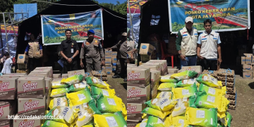 Tanggap Musibah Kebakaran, YBM PLN UIP MPA Serahkan Bantuan Pokok ke Posko Mandala