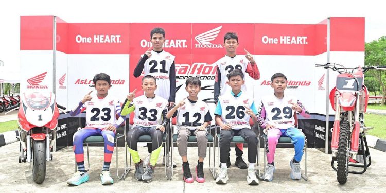 7 Siswa Siap Melesat di Astra Honda Racing School 2025