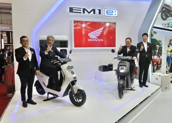 Dukung Realisasi Netralitas Karbon, AHM Luncurkan Sepeda Motor Listrik Honda EM1 e