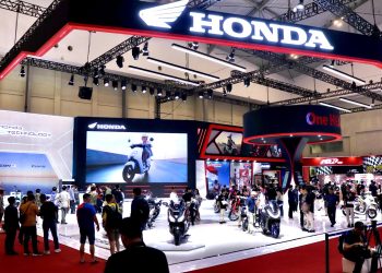 Honda ICON e: dan CUV e: Meriahkan Booth AHM di IMOS 2024