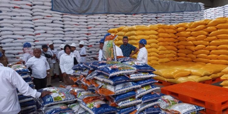 Pemprov Papua Sebut Stok Beras Hingga Lima Bulan Kedepan