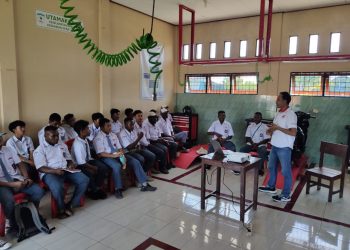 Jadi Guru Tamu di SMK Binaan, Wujud Dukungan Astra Motor Papua Terhadap  Pendidikan
