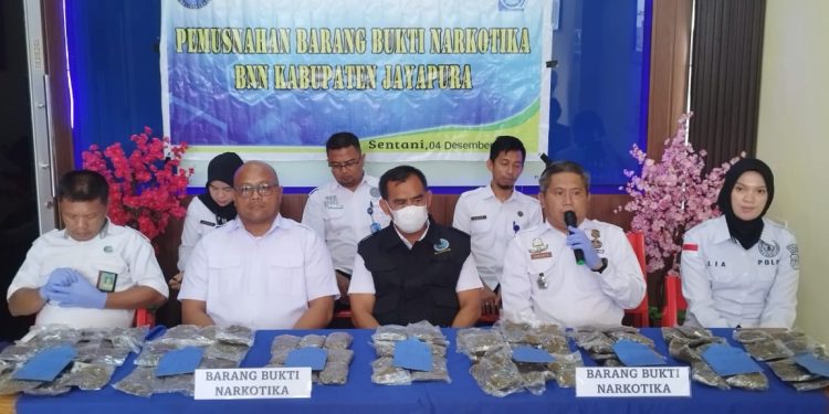 Ganja Kering Seberat 1,7 Kg Dilempar dari Luar Tembok Lapas Jayapura
