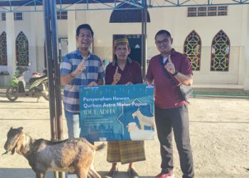Astra Motor Papua Salurkan Hewan Kurban di 2 Masjid di Jayapura