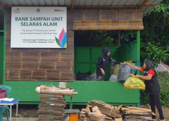 Dirut PLN Dinobatkan Jadi Pemimpin Transformasi Bisnis Berkelanjutan