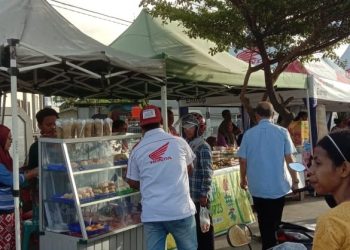 Dukung UMKM di Jayapura, Astra Motor Papua Gelar Bazaar Takjil
