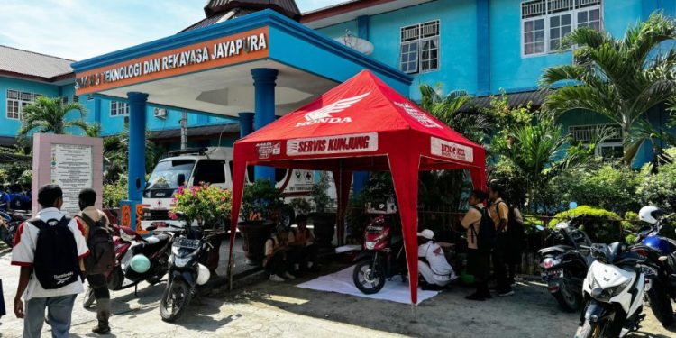 Astra Motor Papua Buka Layanan Service Murah di Perayaan HUT ke 62 SMK Negeri 3 Jayapura