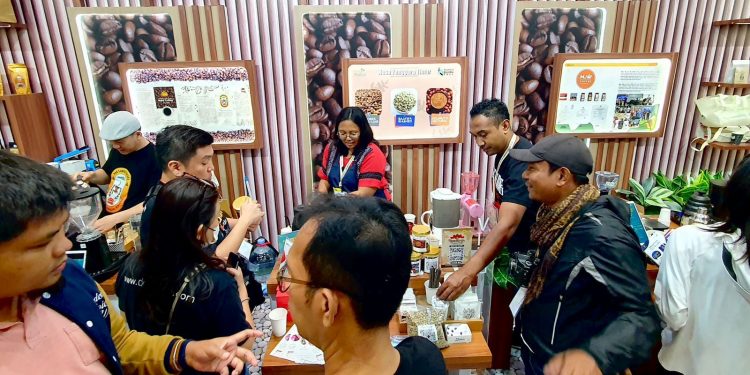 UMKM Binaan PLN Laris Manis Diminati Pembeli di Indonesia Premium Coffee Expo
