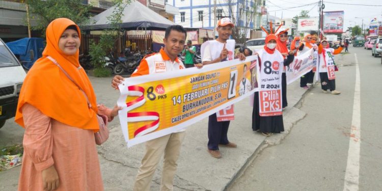 Flashmob Kampanye Simpatik PKS Jayapura Selatan Sambut Masa Tenang Pemilu 2024