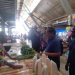 Blusukan di Pasar Pharaa Sentani, Pedagang Minta Cabup JMW Benahi Pasar Jika Terpilih