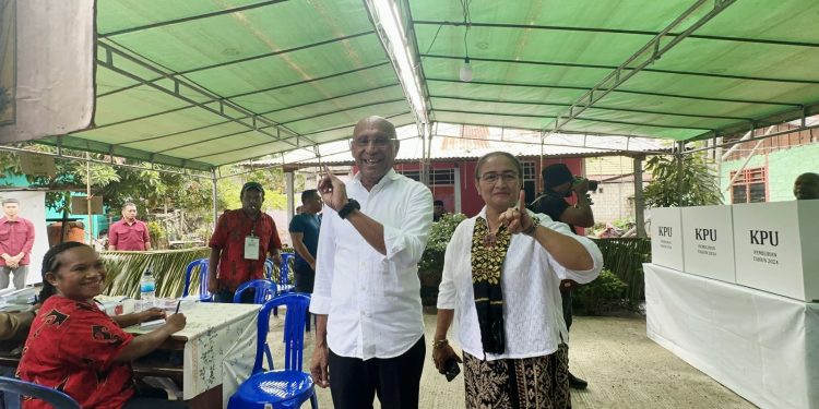 Usai Salurkan Hak Pilihnya, Cagub Papua BTM Sebut Target Menang 76 Persen