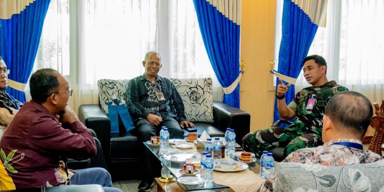 PLN dan Lanud Silas Papare Bersinergi Wujudkan Papua Terang