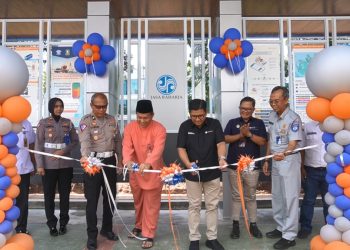 Lewat Program TJSL, Jasa Raharja Hibahkan Satu Unit Halte ke Pemkot Batam