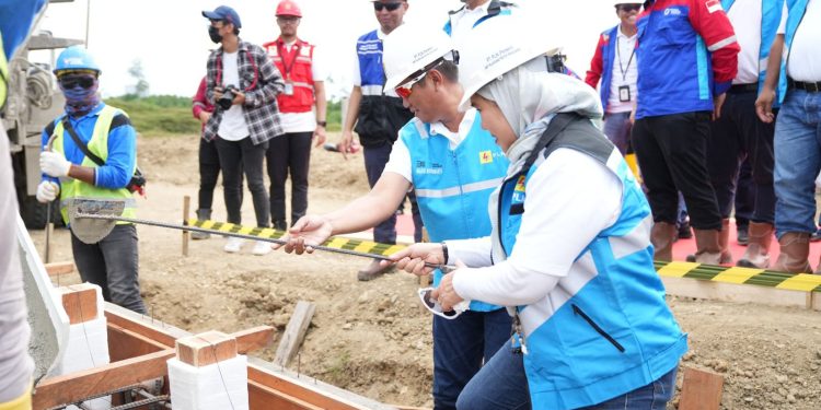 Direktur Manajemen Proyek dan Energi PLN Sampaikan Ini saat Kunjungan Proyek di Sorong