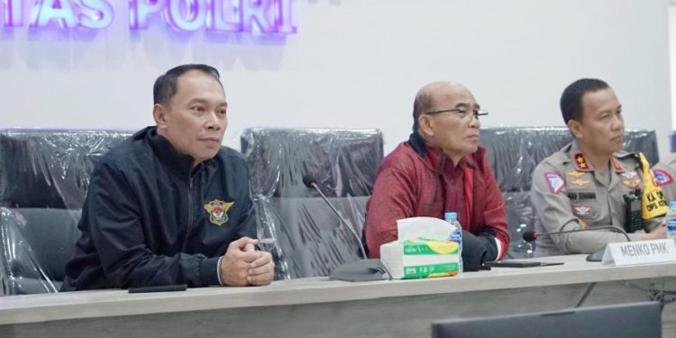 Dirut Jasa Raharja dan Stakeholder Pantau Arus Mudik dari Command Center Tol Jakarta-Cikampek