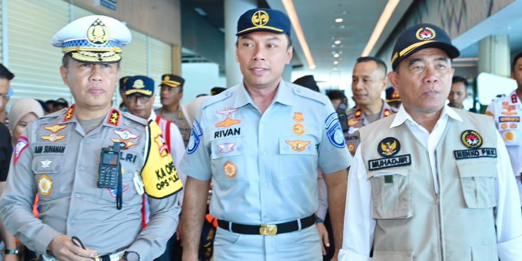 Dirut Jasa Raharja dan Stakeholder Tinjau Arus Mudik Nataru di Sejumlah Titik Krusial