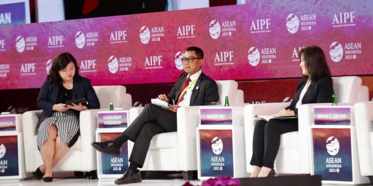 Dirut PLN Suarakan Kolaborasi Global Wujudkan Transisi Energi