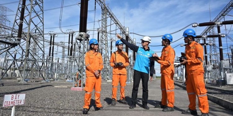 Dirut Kunjungi GITET 500 kV Pedan